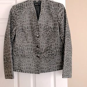 Jones New York Jacket. Just like new, no flaws!